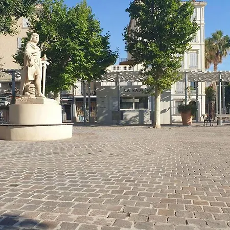 Apartment Superbe Studio Au Centre Ville + Parking